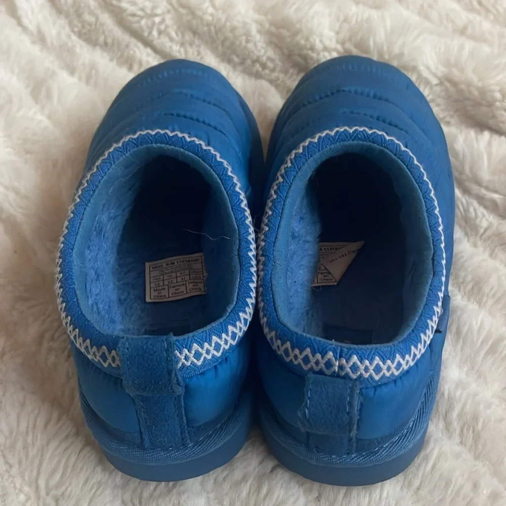 Kids Ugg Slip on shoe